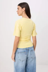 TRENDYOLMİLLA Light Yellow  Fitted Crew Neck Short Shirred Cotton Flexible Knitting T-Shirt - Image 4