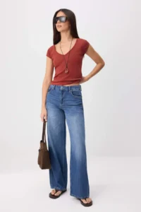TRENDYOLMİLLA Brick Red Fitted V-neck Sleeveless Ribbed Flexible Knitting Blouse - Image 2