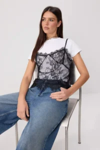 TRENDYOLMİLLA Ecru Plain Regular/Normal Pattern Crew Neck Lace Tank Top Detailed Flexible Knitting T-Shirt - Image 2