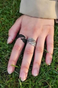 The Collection Adjustable Black-silver Unisex Ring Set with Feather Leaf Figure - Image 2
