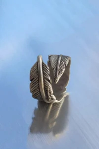The Collection Adjustable Men-Women Ring with Feather Leaf Figure - Image 5