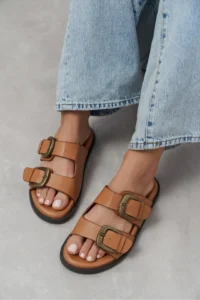 Nisantasi Shoes Ting Light Tan MATTE Double Hair Clip Detailed Flat Sole Women Slippers - Image 2