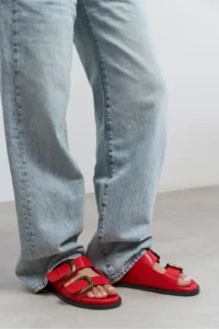 Nisantasi Shoes Ting Red MATTE Double Hair Clip Detailed Flat Sole Women Slippers - Image 2