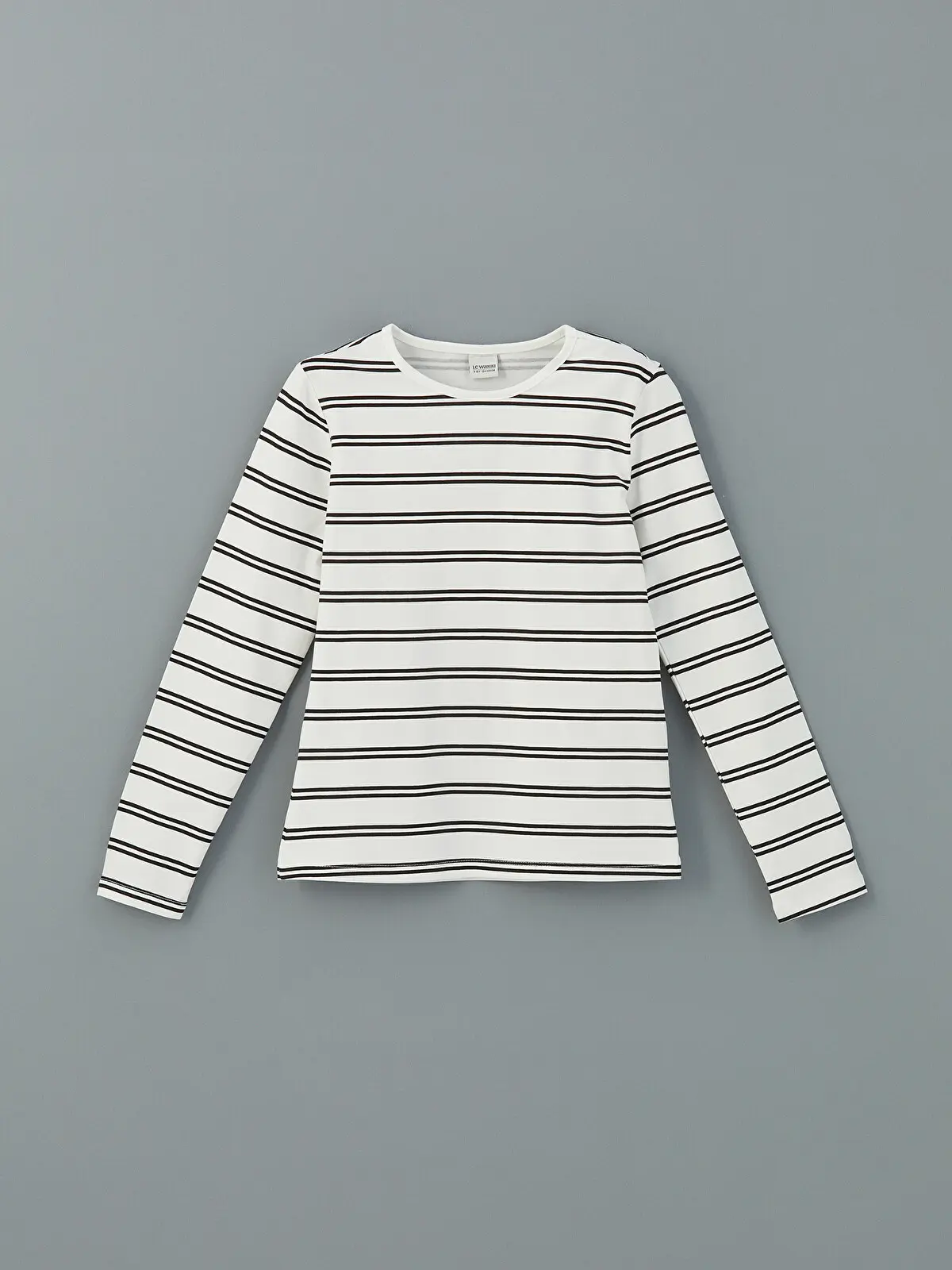 S50547Z4-SW8_1 LCW Kids Black Crew Neck Girls' T-Shirt - Image 1
