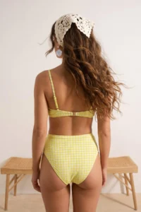 TRENDYOLMİLLA Plaid Patterned textured Strapless Covered Casting with accessories High Leg Bikini Set - Image 3