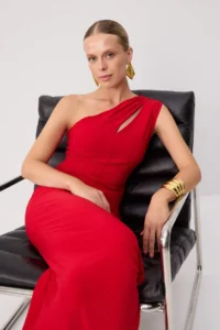 TRENDYOLMİLLA Red Cut-Out Detailed Weaving Sandy Maxi Evening Gown & Graduation Dress - Image 2