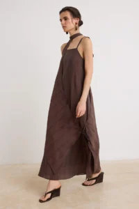 TRENDYOLMİLLA Brown removable Shawl Detailed Silky Material Lined Sleeveless Dress - Image 2