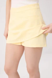 TRENDYOLMİLLA Yellow Asymmetric Belt Detailed Weaving Mini Shorts Skirt - Image 3