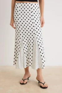 TRENDYOLMİLLA Ecru Polka Dot A-Cut/Life Form Regular Waist Flexible Knitting Skirt - Image 3