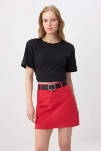 TRENDYOLMİLLA Red Mini DENIM 100% Cotton Skirt - Image 2