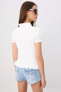 TRENDYOLMİLLA WHITE Bedene Oturan Gipe Detailed Shirt - Image 4