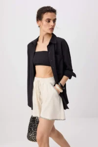 TRENDYOLMİLLA Ecru Embroidered City Size Shorts & Bermuda