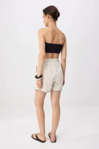 TRENDYOLMİLLA Ecru Embroidered City Size Shorts & Bermuda - Image 4
