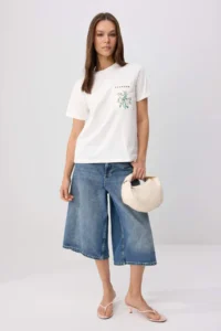 TRENDYOLMİLLA Ecru Embroidered Regular/Normal Pattern 100% Cotton Knitting T-Shirt - Image 2