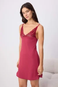 TRENDYOLMİLLA Burgundy 4 Sets Lace Detailed Viscose Knitting Pajama Set - Image 7