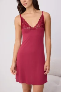 TRENDYOLMİLLA Burgundy 4 Sets Lace Detailed Viscose Knitting Pajama Set - Image 8