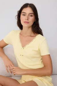 TRENDYOLMİLLA Yellow Lace and Rose Accessory Detailed Ribbed OF shorts Knitting Pajama Set