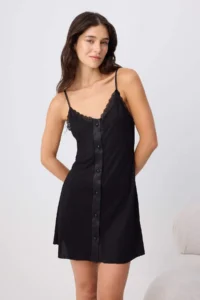TRENDYOLMİLLA Black 4 Sets Lace and Satin Detailed Viscose Knitting Pajama Set - Image 2