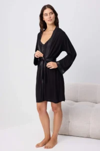 TRENDYOLMİLLA Black 4 Sets Lace and Satin Detailed Viscose Knitting Pajama Set - Image 4