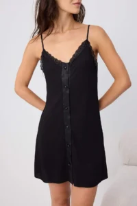 TRENDYOLMİLLA Black 4 Sets Lace and Satin Detailed Viscose Knitting Pajama Set - Image 7