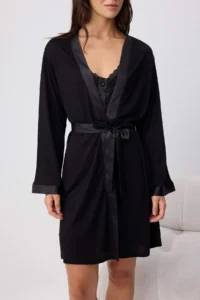 TRENDYOLMİLLA Black 4 Sets Lace and Satin Detailed Viscose Knitting Pajama Set - Image 9