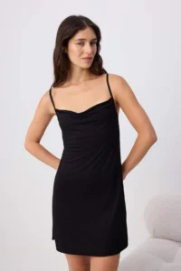 TRENDYOLMİLLA Black 4 Sets Lace Detailed Viscose Knitting Pajama Set - Image 3