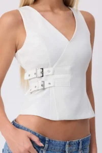 TRENDYOLMİLLA WHITE Belt Detailed Sleeveless Weaving Blouse - Image 3
