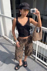 TRENDYOLMİLLA Black Plain Fitted Cowl Neck Sleeveless Lace Detailed Crop Ribbed Flexible Knitting Blouse