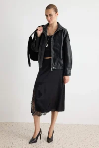 TRENDYOLMİLLA Black Satin Midi Lace Detailed Skirt - Image 2