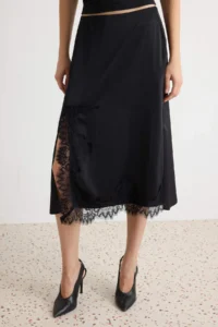 TRENDYOLMİLLA Black Satin Midi Lace Detailed Skirt - Image 3