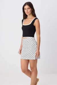 TRENDYOLMİLLA Black-WHITE Polka Dot Gabardine Mini Skirt - Image 2