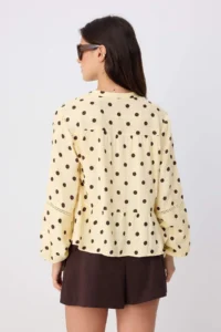 TRENDYOLMİLLA Yellow-Multicolored Shirt - Image 4