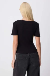 TRENDYOLMİLLA Black Plain Fitted Cowl Neck Standard Sleeve Short Soft Knitting Blouse - Image 4