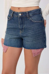 TRENDYOLMİLLA DARK BLUE Plaid Pocket Detail Mini DENIM Shorts - Image 3