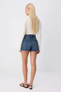 TRENDYOLMİLLA DARK BLUE Plaid Pocket Detail Mini DENIM Shorts - Image 4