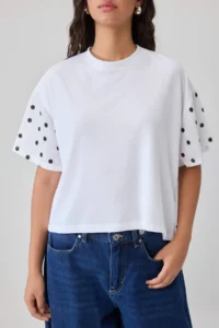TRENDYOLMİLLA Ecru Plain Regular Crew Neck Standard Sleeve Short 100% Cotton Knitting T-Shirt - Image 3