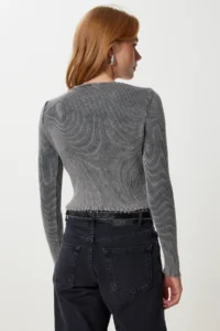 Happiness İstanbul Women's Anthracite Washed Corded Knitted Crop Blouse - Image 4