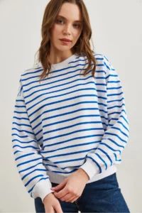 Olalook Women's White Saks Blue Basic Soft Textured Loose Sweatshirt - Image 4