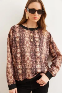 Olalook Women's Snake Brown Basic Soft Textured Loose Sweatshirt