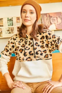 Olalook Women's Ecru Leopard Fleece Detailed Thick Sweatshirt with Fleece Inside - Image 4