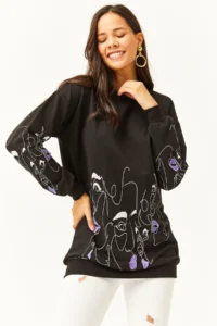 Olalook Women's Black Face Figured Oversize Sweatshirt - Image 2