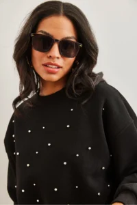 Olalook Women's Black Pearl Detailed Rose Crop Thick Sweatshirt - Image 5