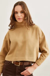 Olalook Women's Beige Stand-Up Collar Bat Crop Sweatshirt - Image 3