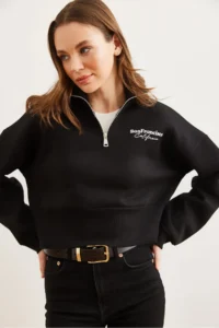 Olalook Women's Black Stand-Up Collar Zippered Crop Sweatshirt - Image 3