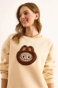 Olalook Women's Beige Appliqued Basic Sweatshirt - Image 4