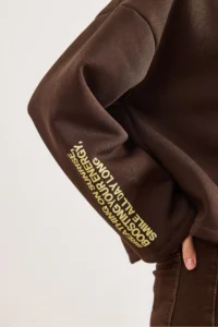 Olalook Women's Bitter Brown Wide Sleeve Detailed Raised Oversize Sweatshirt - Image 4