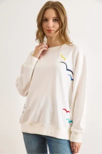 Olalook Women's White Seagull Palm Embroidered Thick Sweatshirt - Image 6