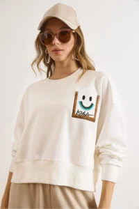 Olalook Women's White Patch Smiley Face Detailed Bat Sweatshirt