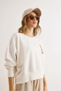 Olalook Women's White Patch Smiley Face Detailed Bat Sweatshirt - Image 5