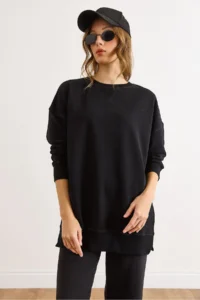 Olalook Women's Black Crew Neck Thick Sweatshirt - Image 3